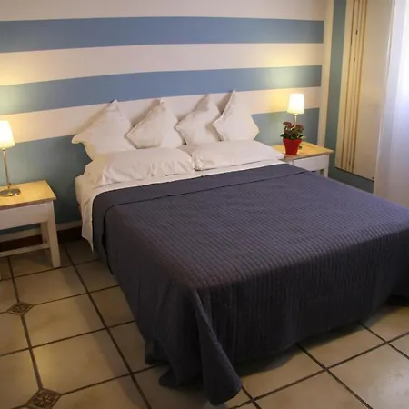 Casal Cortez Bed & Breakfast Tias